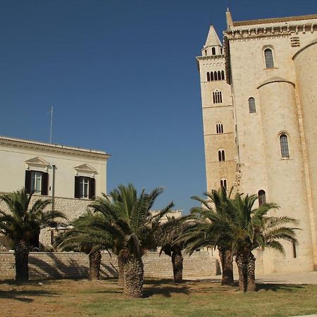 Palazzo Filisio - Regia Restaurant Hotel Trani Exterior photo