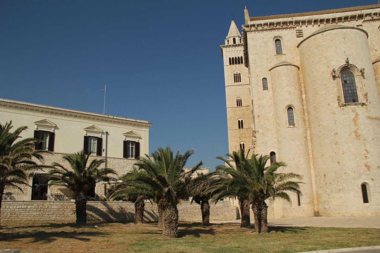 Palazzo Filisio - Regia Restaurant Hotel Trani Exterior photo